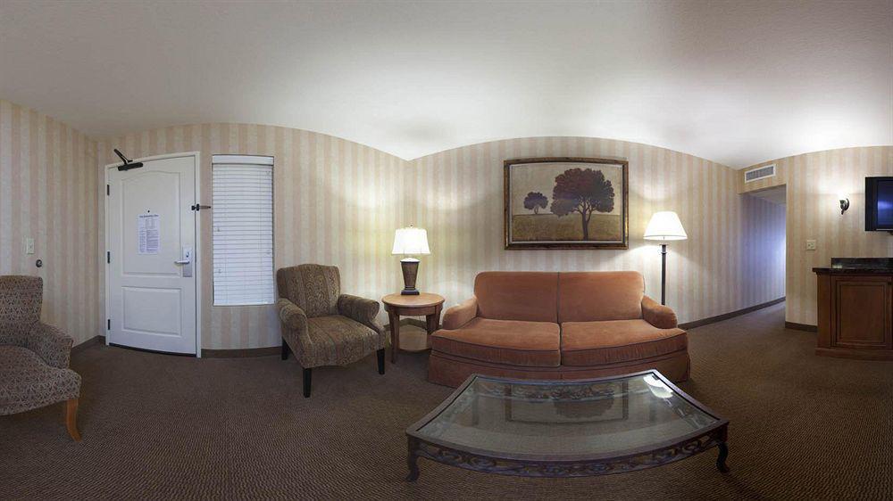 Holiday Inn Hotel & Suites Minneapolis-Lakeville By Ihg Екстериор снимка